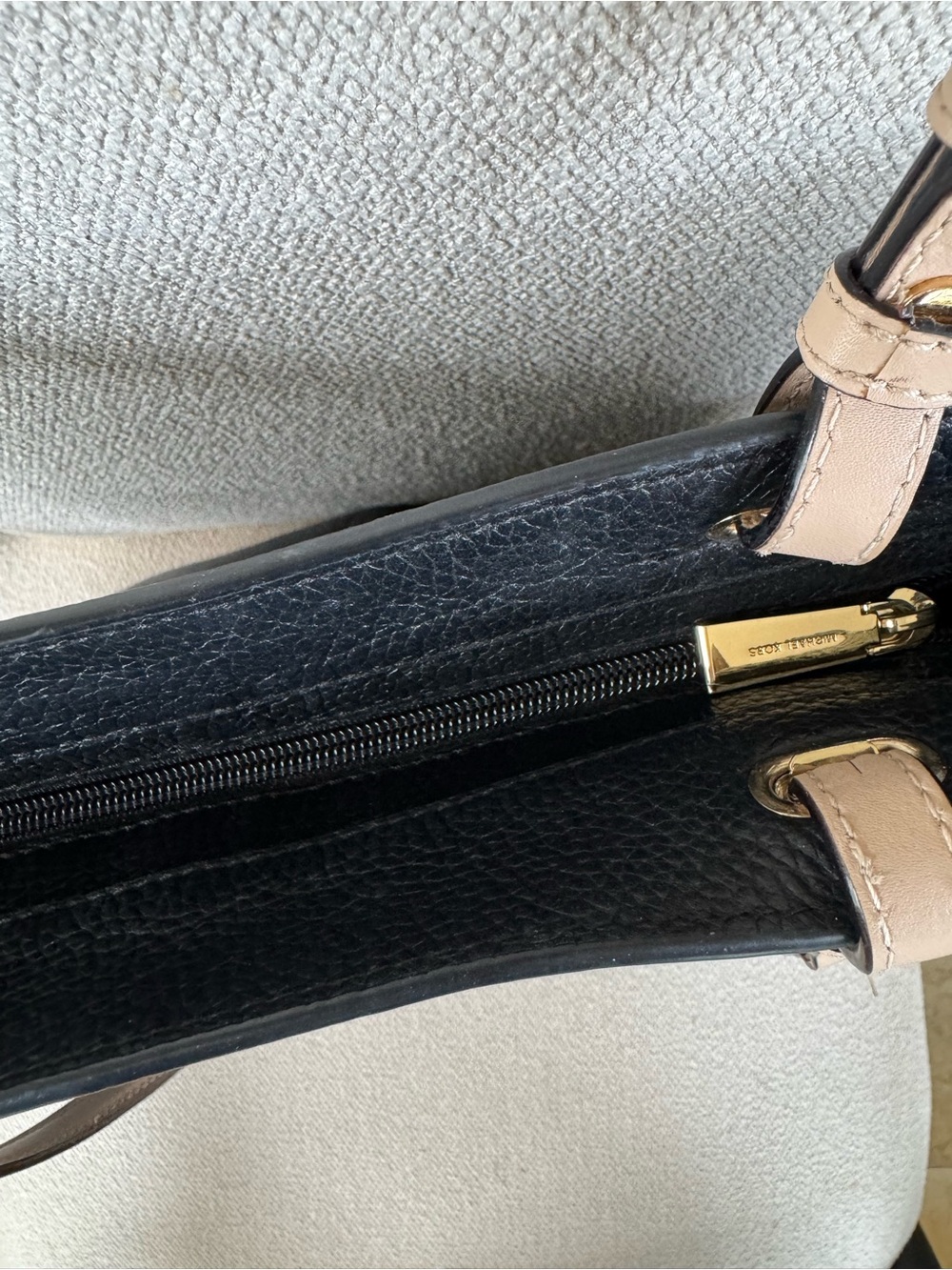 Michael Kors Bedford Medium Black Leather Pocket Tote with Nude Straps - Picture 8 of 9